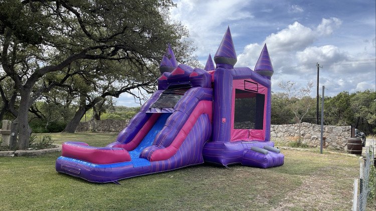 Dream Castle Bounce House W/Slide Dry Combo